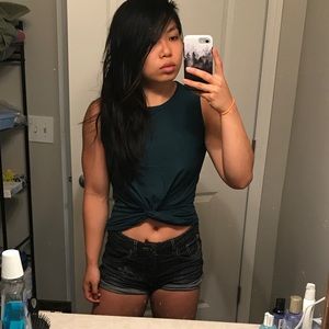 Size 6 Alberta lake lululemon crescent tank